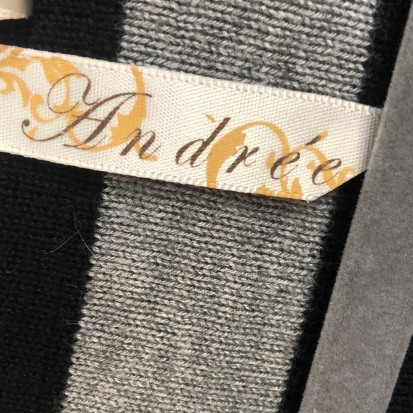 Andree Stripe SharkBite Sweater | SIZE S - Picture 4 of 5